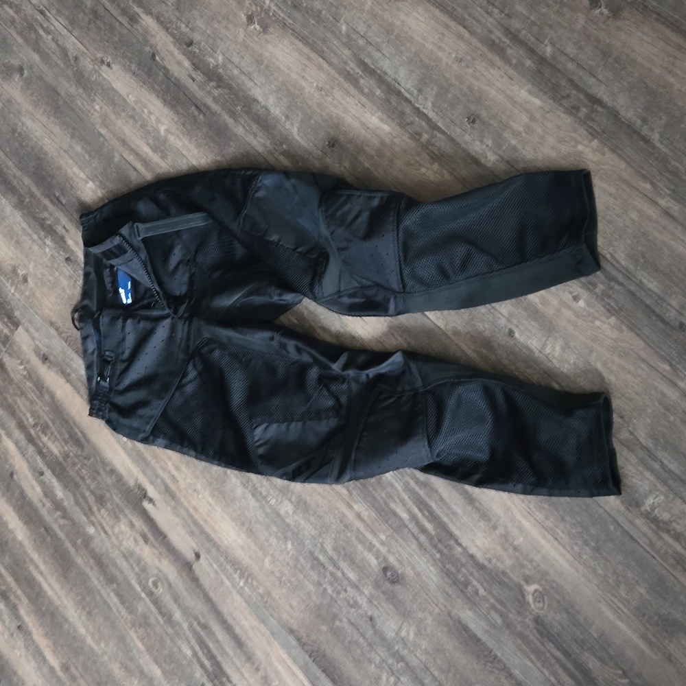 Bilt  Motocross pants black sz 30 Like new